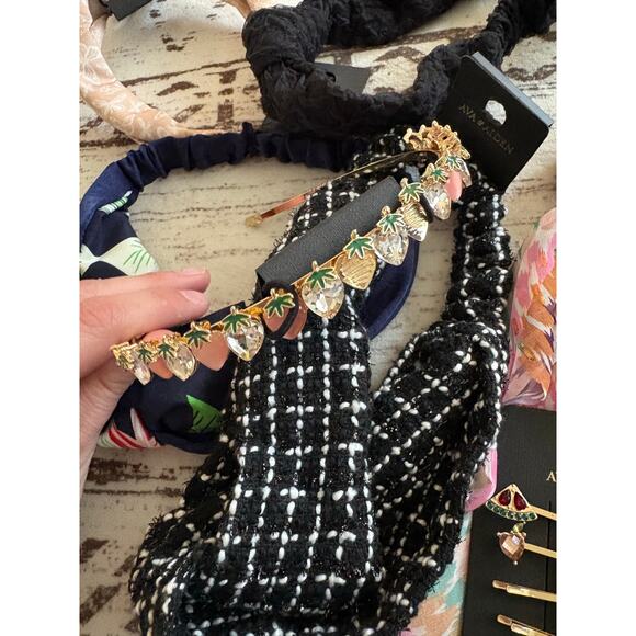 AVA & AIDEN hair accessory lot - Picture 4 of 11